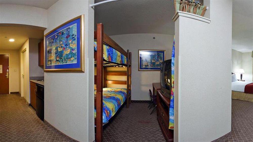 מלון Kearsarge Wyndham Garden Erie מראה חיצוני תמונה
